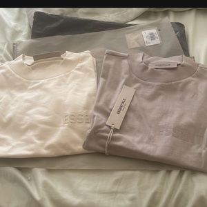 Médium both shirts band new 45 dollar each